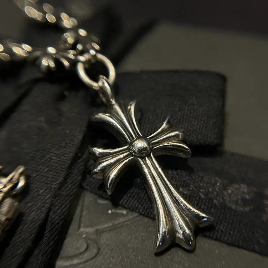 [BUNJANG] Chrome Hearts Classic Cross Necklace / 크롬하츠 클래식 크로스 목걸이 패션 아이템