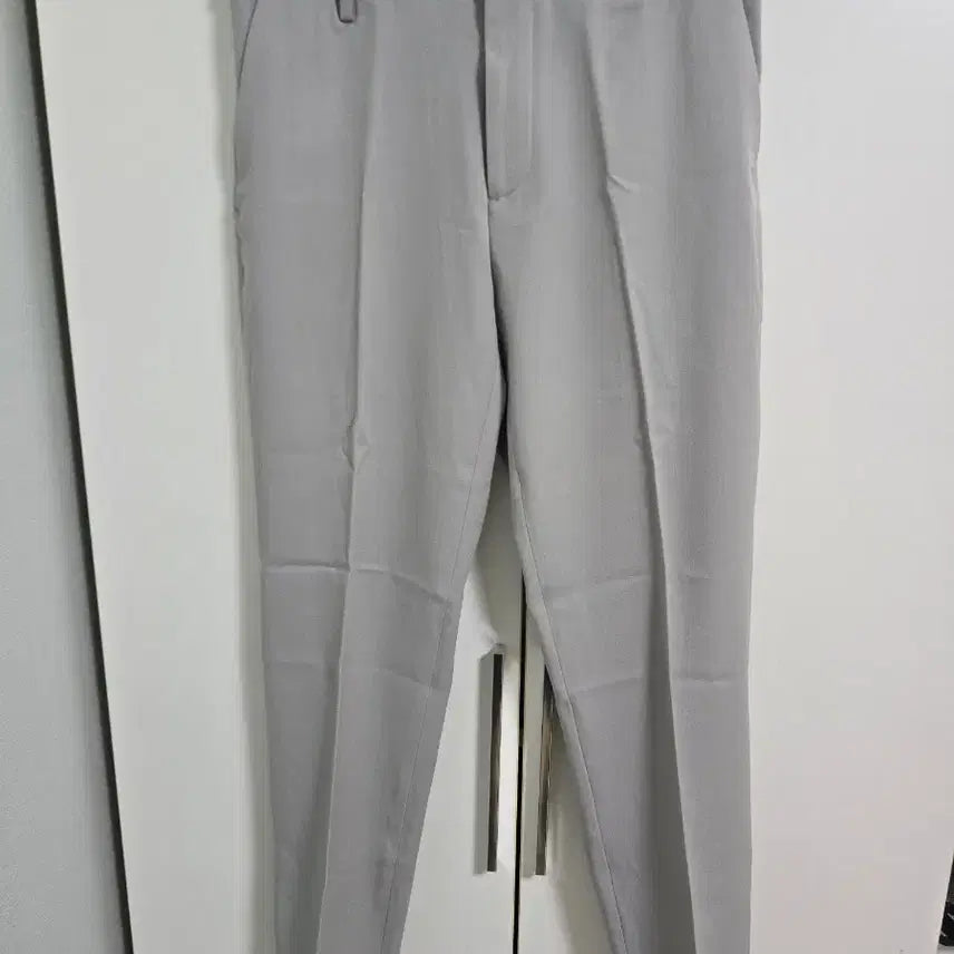 [BUNJANG] Giordano Tapered Fit Slacks (Gray) - New / 지오다노 테이퍼드핏 슬랙스 30 그레이 새상품
