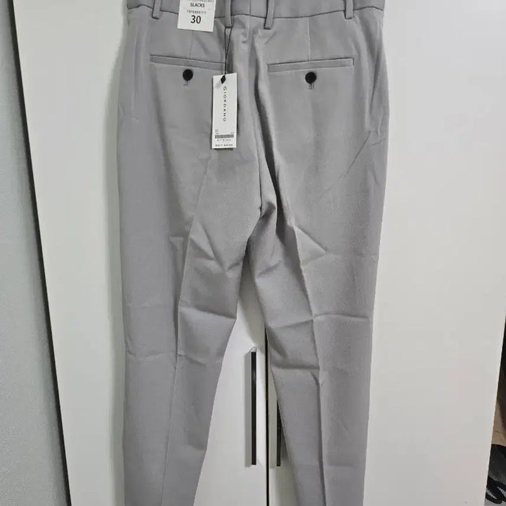 [BUNJANG] Giordano Tapered Fit Slacks (Gray) - New / 지오다노 테이퍼드핏 슬랙스 30 그레이 새상품