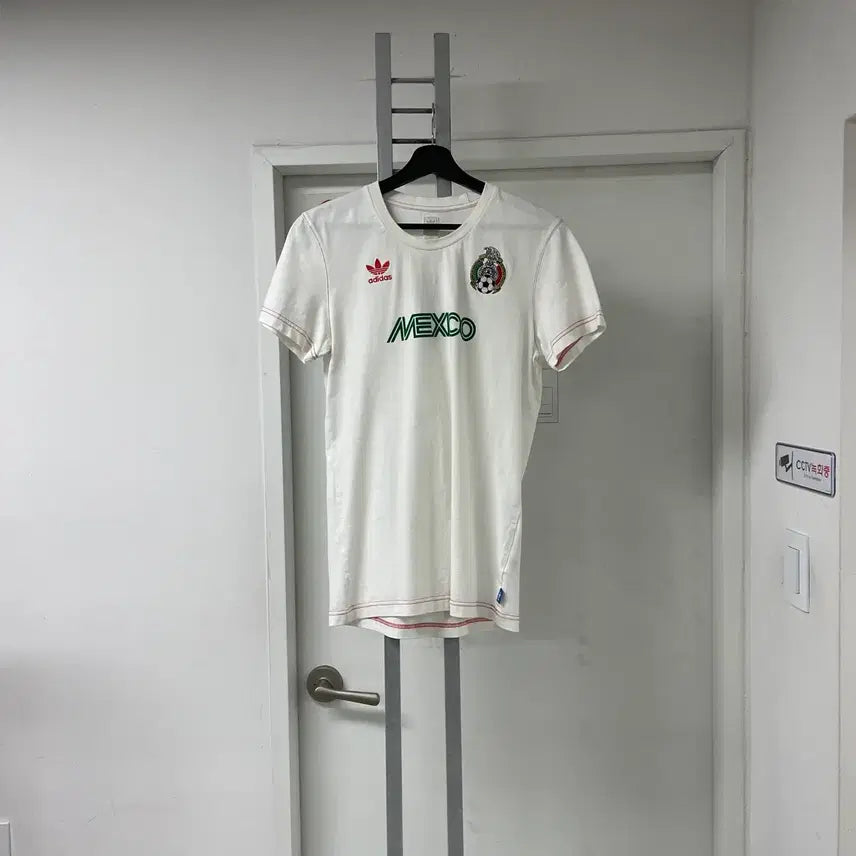 [BUNJANG] Adidas Mexico Short Sleeve T-Shirt (Size 100) / 아디다스 멕시코 반팔 티셔츠 100