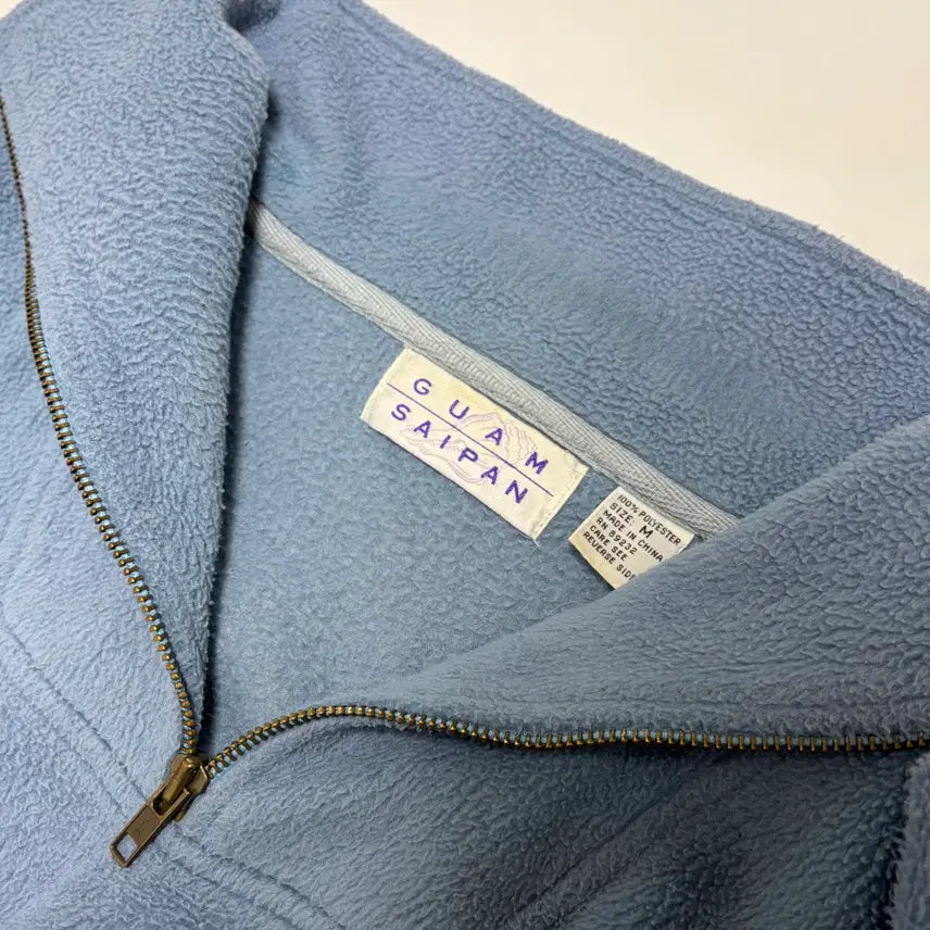 [BUNJANG] GUAM Dolphin Embroidered Half Zip Fleece Sweatshirt / 괌 돌핀 자수 하프 집업 플리스 스웨트셔츠