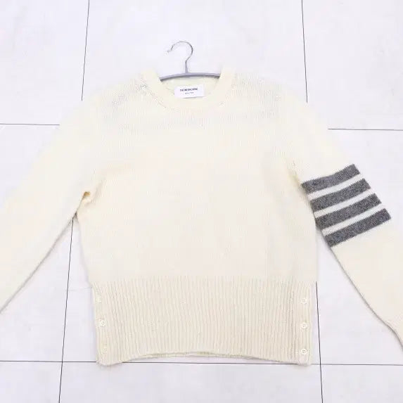 [BUNJANG] Thom Browne Shetland Diagonal Classic Knit Sweater / 톰브라운 셔틀랜드 사선 클래식 니트 MKA317A-01085100