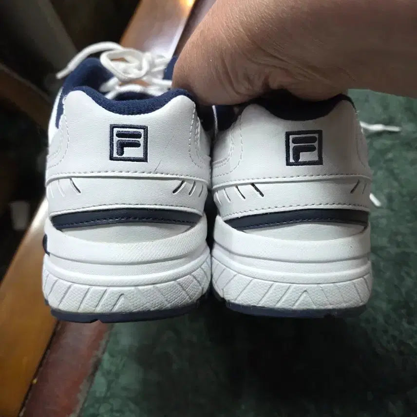 [BUNJANG] FILA DLS White Sneakers / 휠라 FILA 흰색 운동화 DLS폼260
