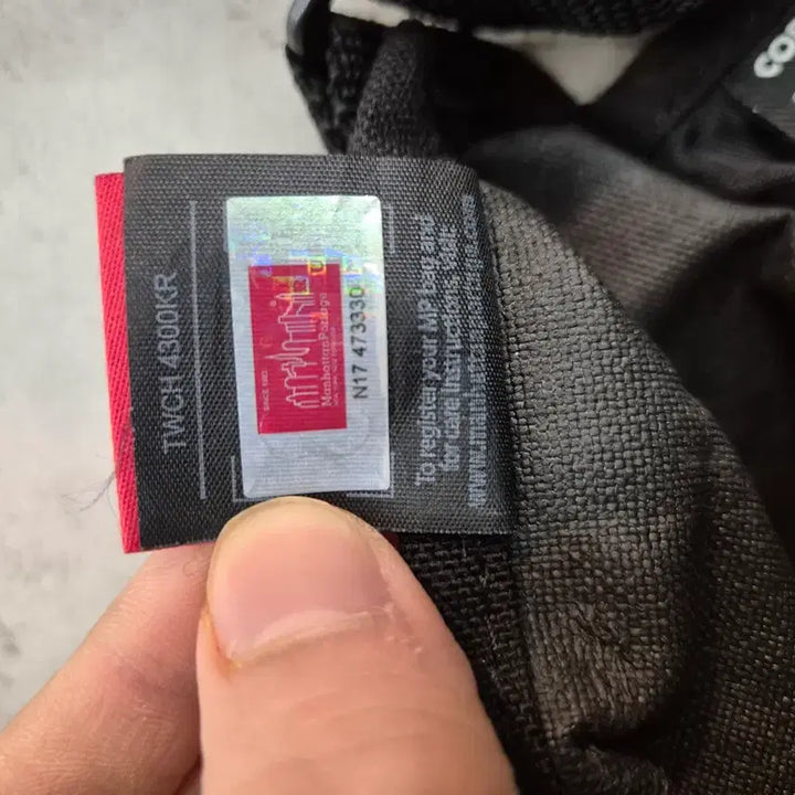 [BUNJANG] thisisneverthat Manhattan Portage Black Crossbody Bag / 디스이즈네버댓 맨하탄포티지 블랙 크로스백