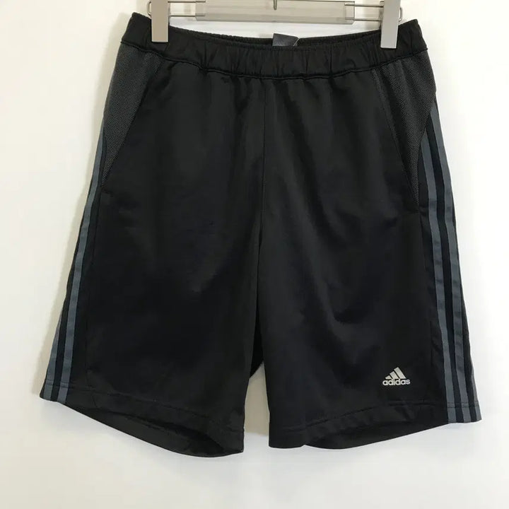 [SOLD OUT] 아디다스 에센셜 트레이닝반바지 새상품 [31-32]