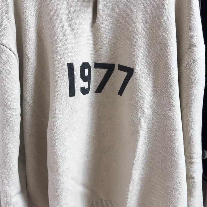 [BUNJANG] [XXl] 에센셜 1977 니트 롱슬리브 폴로 위트 / [XXl] 에센셜 1977 니트 롱슬리브 폴로 위트