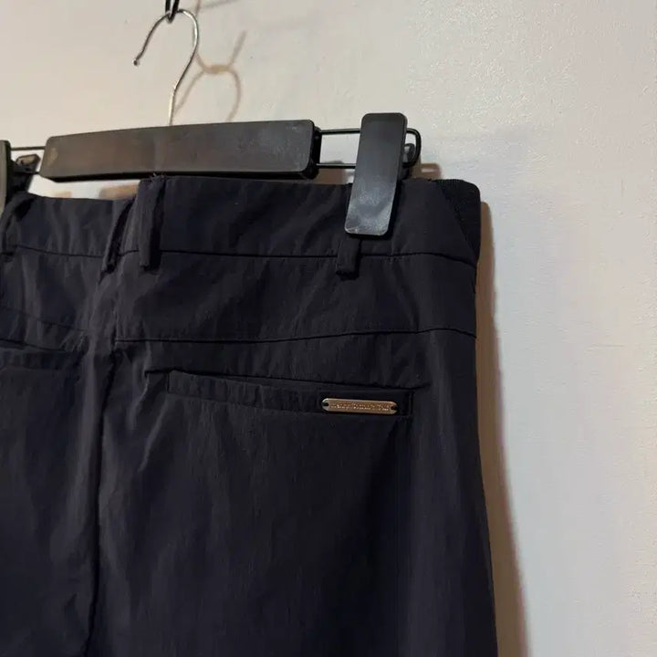 [SOLD OUT] 헨리코튼 골프 반바지 네이비 30-31