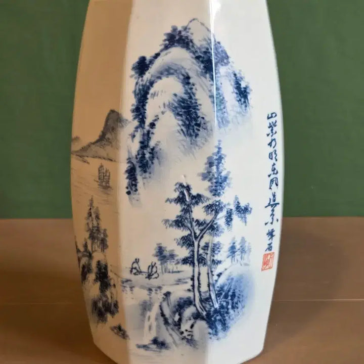 [SOLD OUT] 봉석 산수화 팔각 도자기