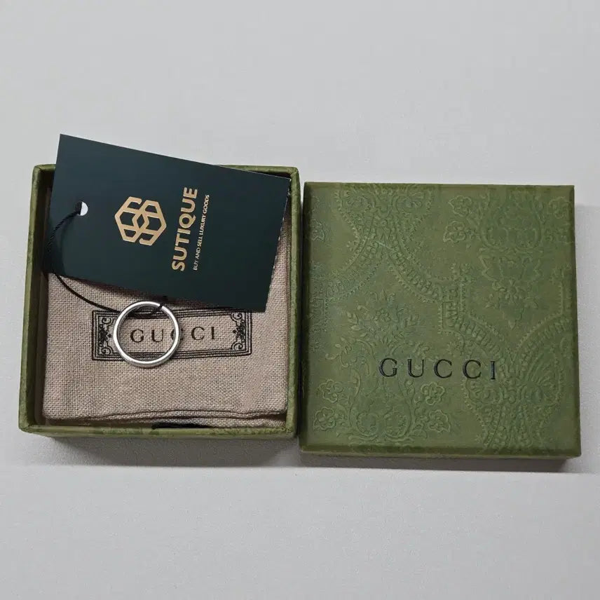 [SOLD OUT] 구찌 다이애그널 인터로킹 G 씬 반지(13호)
