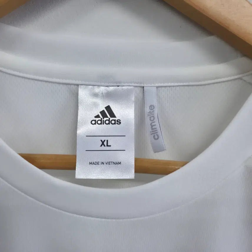 [SOLD OUT] 아디다스 흰색 삼선 반팔 티셔츠 XL