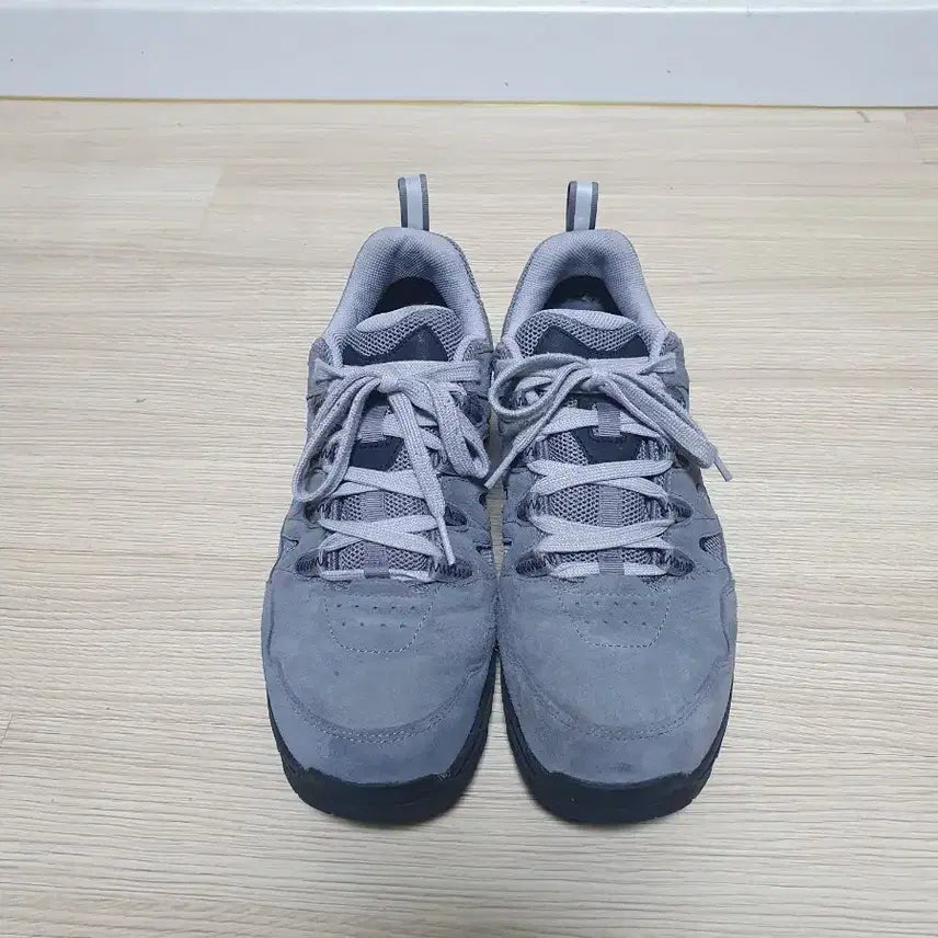 [BUNJANG] Nepa Kanneto Traction Gore-Tex Low Hiking Shoes 270 / 네파 칸네토 트랙션 고어텍스 로우 등산화 270