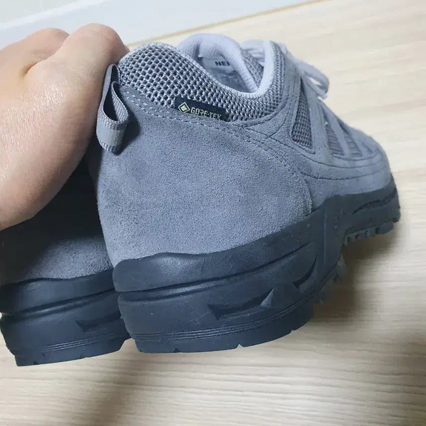 [BUNJANG] Nepa Kanneto Traction Gore-Tex Low Hiking Shoes 270 / 네파 칸네토 트랙션 고어텍스 로우 등산화 270