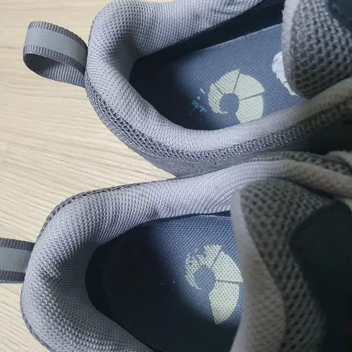 [BUNJANG] Nepa Kanneto Traction Gore-Tex Low Hiking Shoes 270 / 네파 칸네토 트랙션 고어텍스 로우 등산화 270