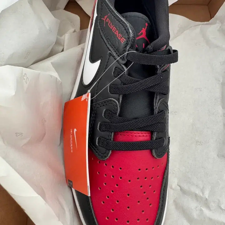 [SOLD OUT] 나이키 신발 air jordan 1  low flyease 입니다