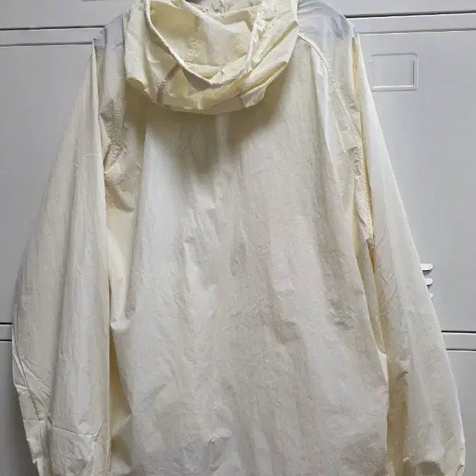 [BUNJANG] Lightweight Windbreaker Hooded Zip-up - Ivory / 경량 바람막이 후드 집업 - 아이보리