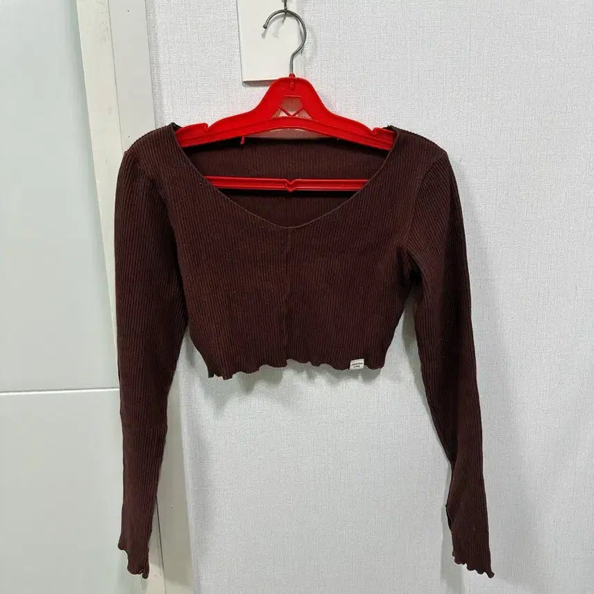 [SOLD OUT] 브라운 골지 크롭 긴팔티