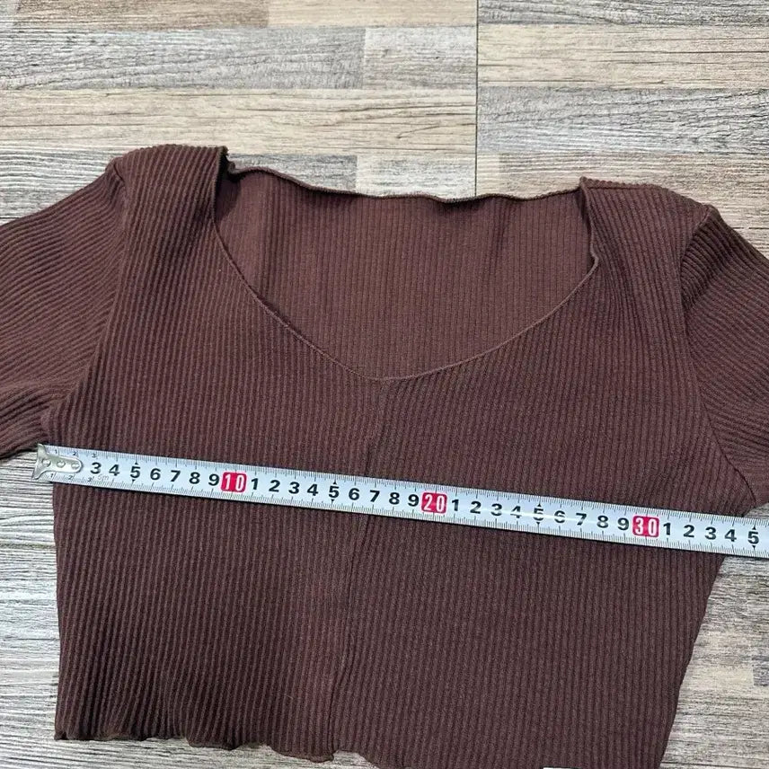 [SOLD OUT] 브라운 골지 크롭 긴팔티