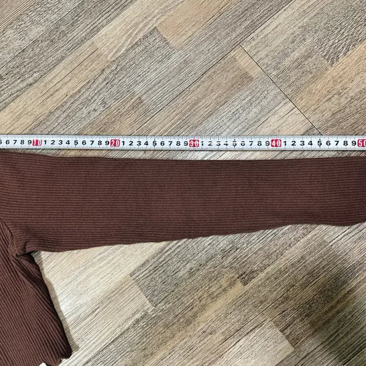[SOLD OUT] 브라운 골지 크롭 긴팔티