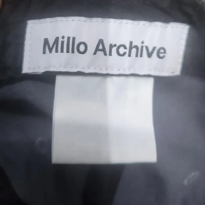 [BUNJANG] Millo Archive Holiday Signature Ball Cap / 밀로 아카이브 홀리데이 시그니처 볼캡