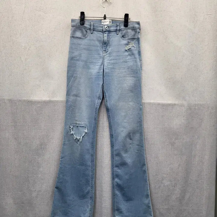 [SOLD OUT] 아베크롬비 부츠컷 청바지