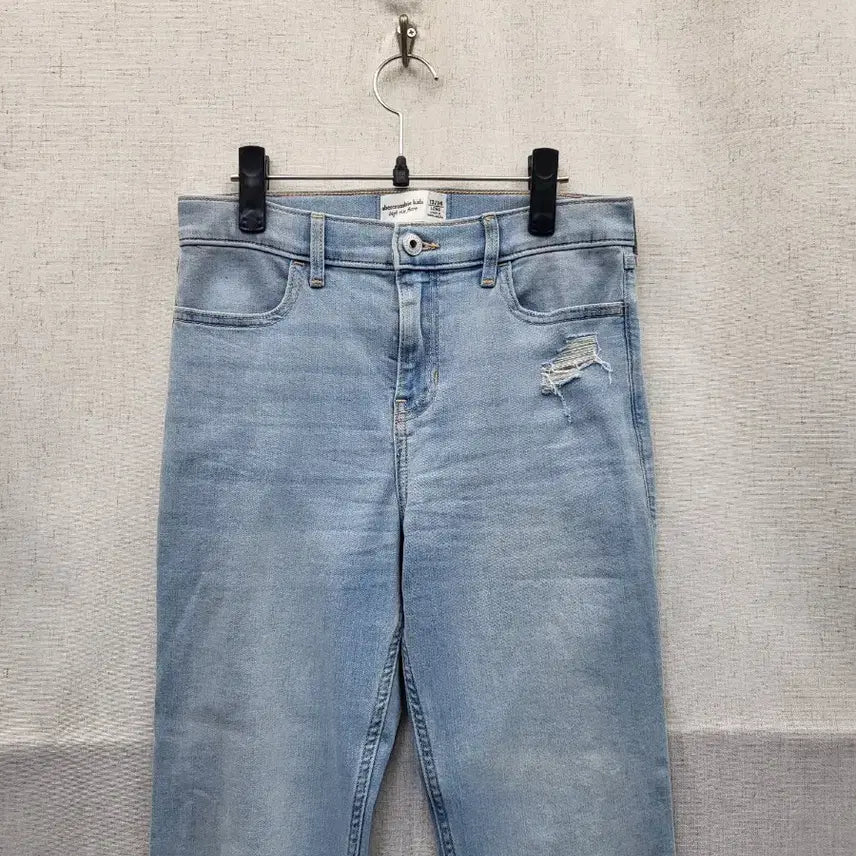 [SOLD OUT] 아베크롬비 부츠컷 청바지