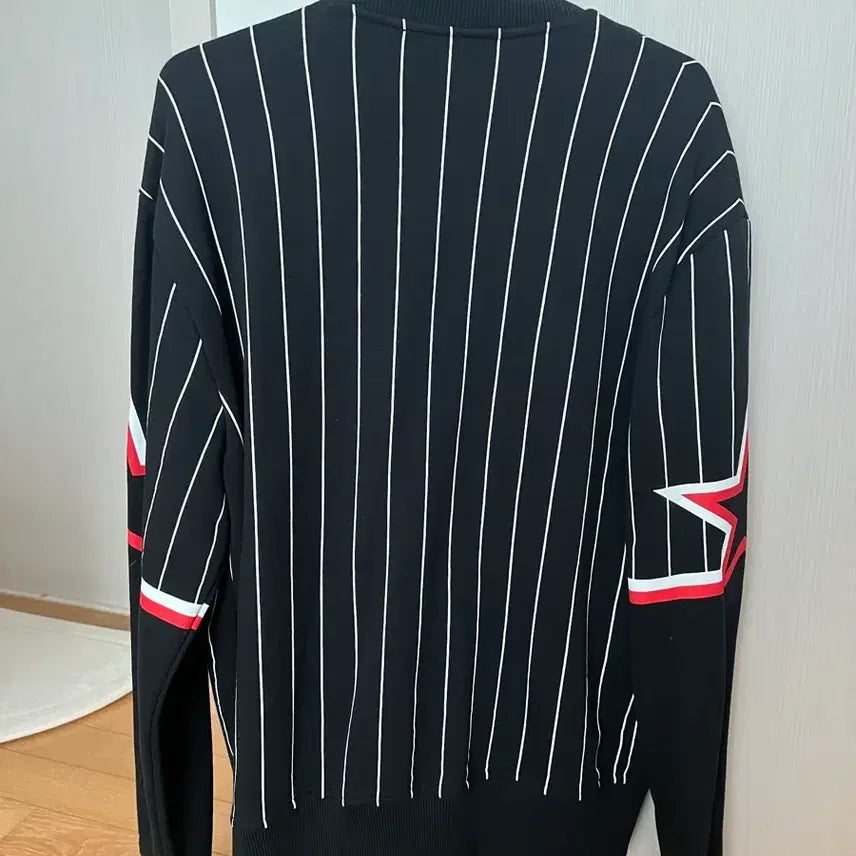 [BUNJANG] Givenchy Striped Black Cardigan / 지방시 스트라이프 블랙 가디건