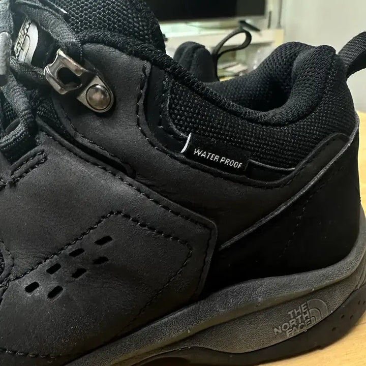 [BUNJANG] The North Face Classic Waterproof Hiking Shoes 240 / 노스페이스 클래식 워터프루프 등산화 240