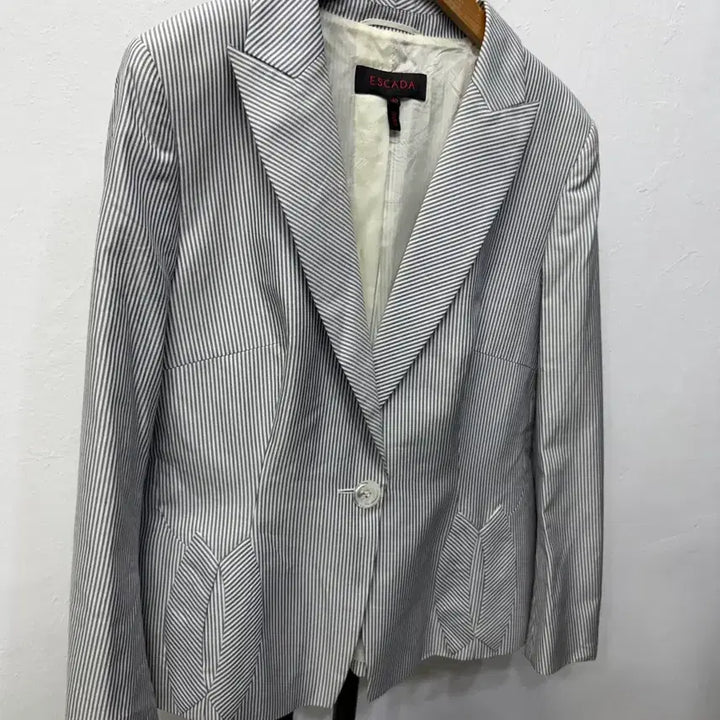 [BUNJANG] ESCADA Striped Jacket - Size 40 / 매장판정품) ESCADA 에스카다 스트라이프 자켓 40