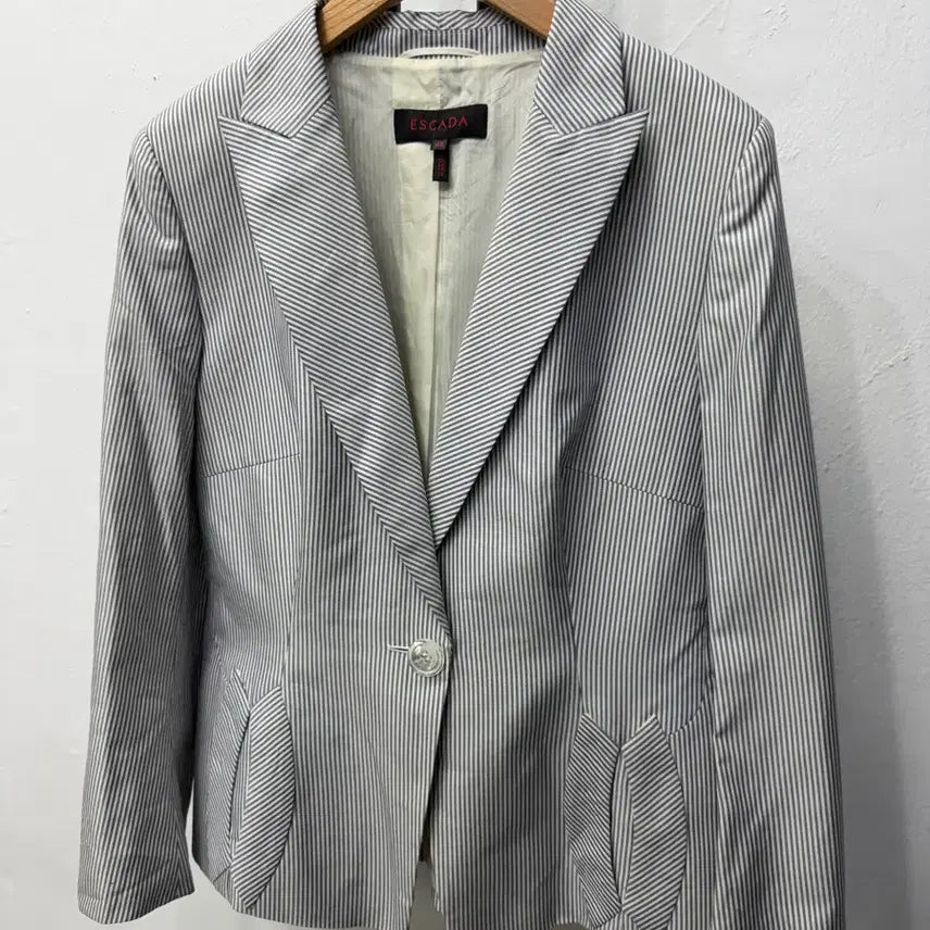 [BUNJANG] ESCADA Striped Jacket - Size 40 / 매장판정품) ESCADA 에스카다 스트라이프 자켓 40
