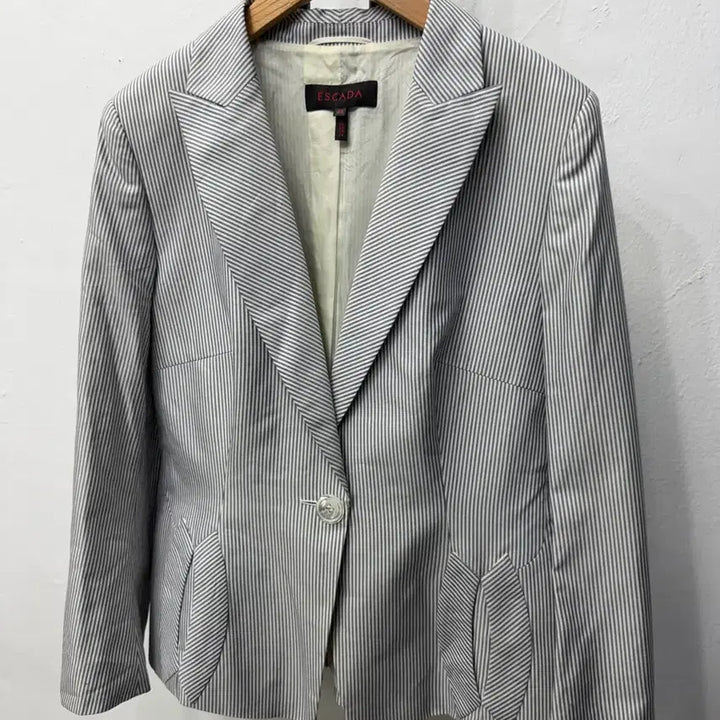 [BUNJANG] ESCADA Striped Jacket - Size 40 / 매장판정품) ESCADA 에스카다 스트라이프 자켓 40