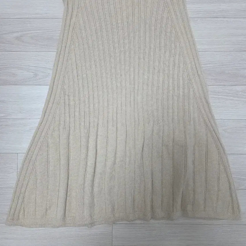 [BUNJANG] Blanchot Daisy Knit Top &amp; Skirt Set / 블랑쇼 데이지 니트 탑 니트 스커트 핑크베이지 베이지