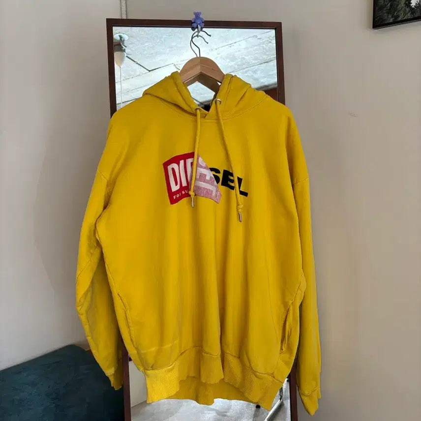 [BUNJANG] Diesel Yellow Hoodie / 디젤 후드티