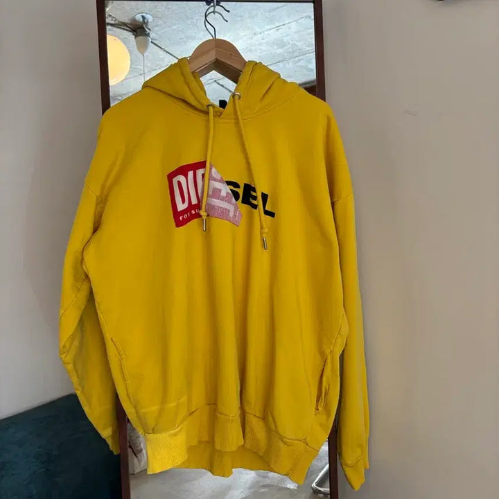 [BUNJANG] Diesel Yellow Hoodie / 디젤 후드티