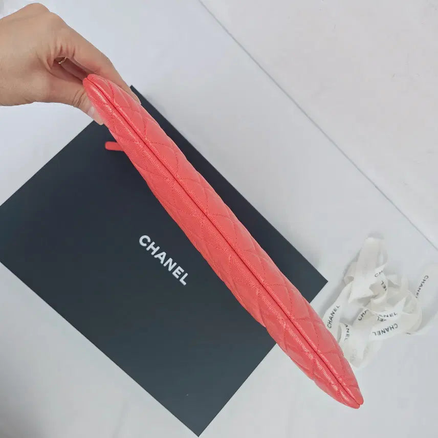 [SOLD OUT] 샤넬 클러치 라지 캐비어 핑크샴골