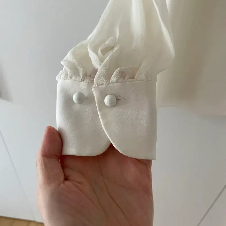 [BUNJANG] Misha Ivory Blouse / 미샤 블라우스