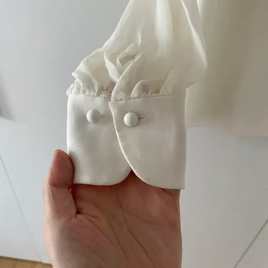 [BUNJANG] Misha Ivory Blouse / 미샤 블라우스