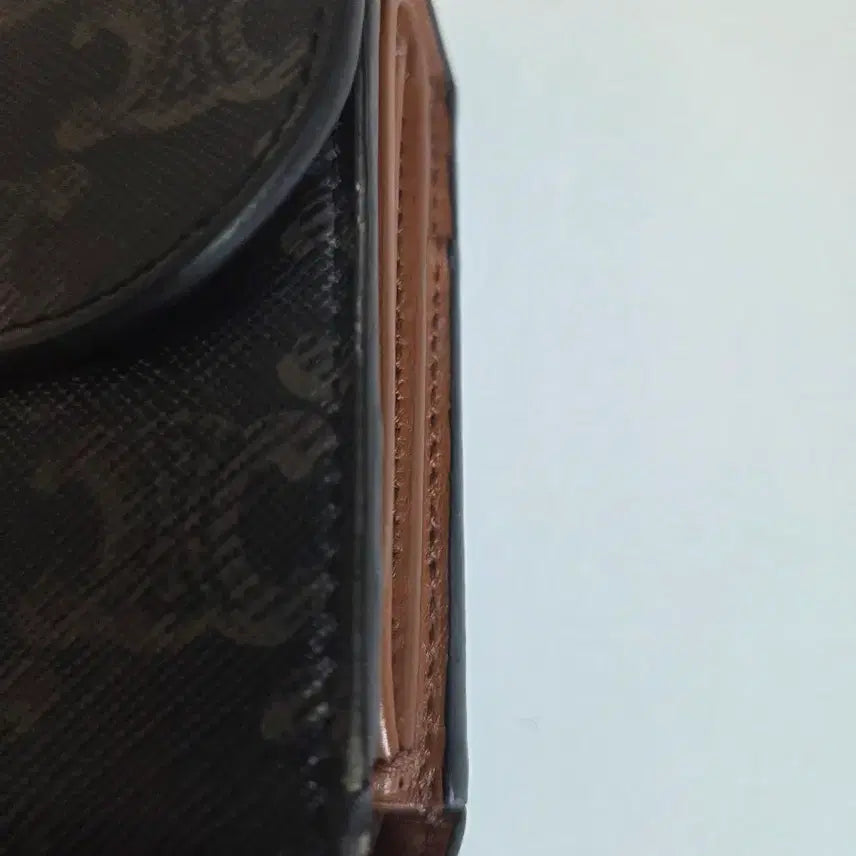 [BUNJANG] Celine Triomphe Canvas Flap Wallet Brown / 셀린느 트리옹프 캔버스 플랩 지갑 브라운 금장 / 구성O