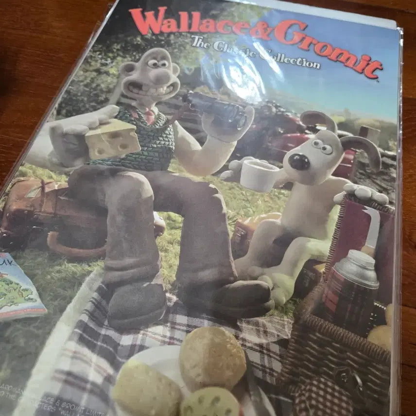 [BUNJANG] Wallace &amp; Gromit The Classic Collection Poster (Sealed) / 월레스와 그로밋 더클래식 콜랙션 포스터 미개봉