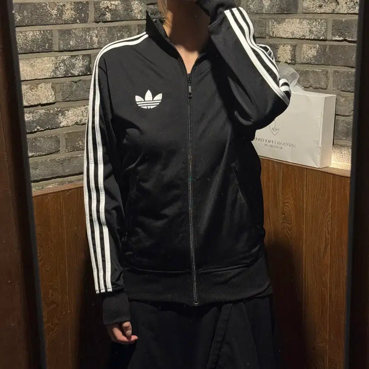 [BUNJANG] Adidas Firebird Track Top Jacket Black / 85) 아디다스 파이어버드 삼선 져지 트랙탑 집업 블랙 W26