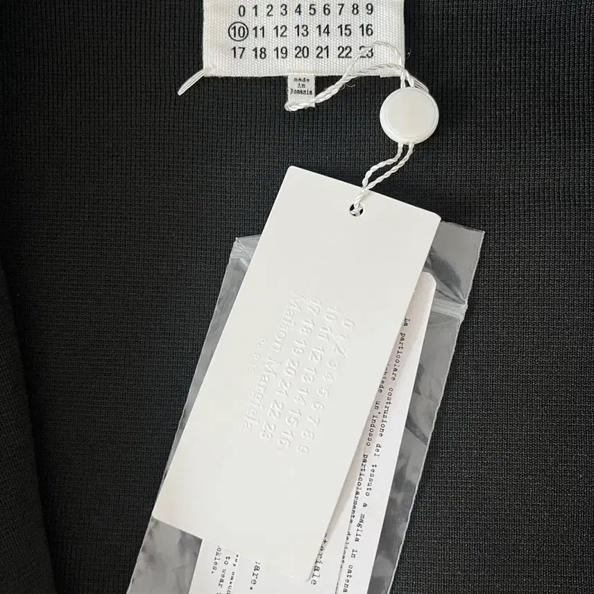 [SOLD OUT] 메종 마르지엘라 블랙 가디건