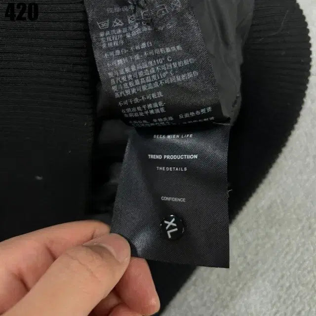 [BUNJANG] EA7 Black Bomber Padded Jacket / EA7 블랙 봄버 패딩 점퍼