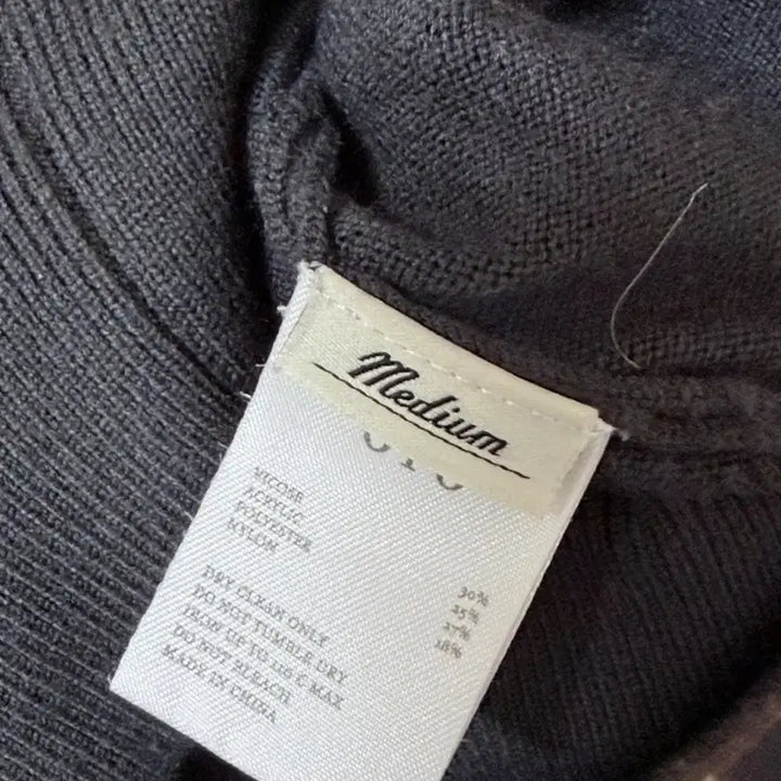[BUNJANG] Charcoal Gray V-Neck Cardigan / 차콜 그레이 브이넥 가디건