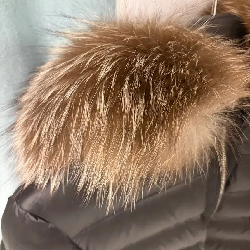 [SOLD OUT] 몽클레어 티누브(Tinuv) 여성 롱패딩 정품 라벨 폭스퍼