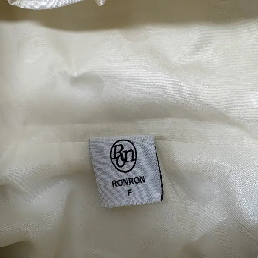 [SOLD OUT] 론론 도트 후드 바람막이F