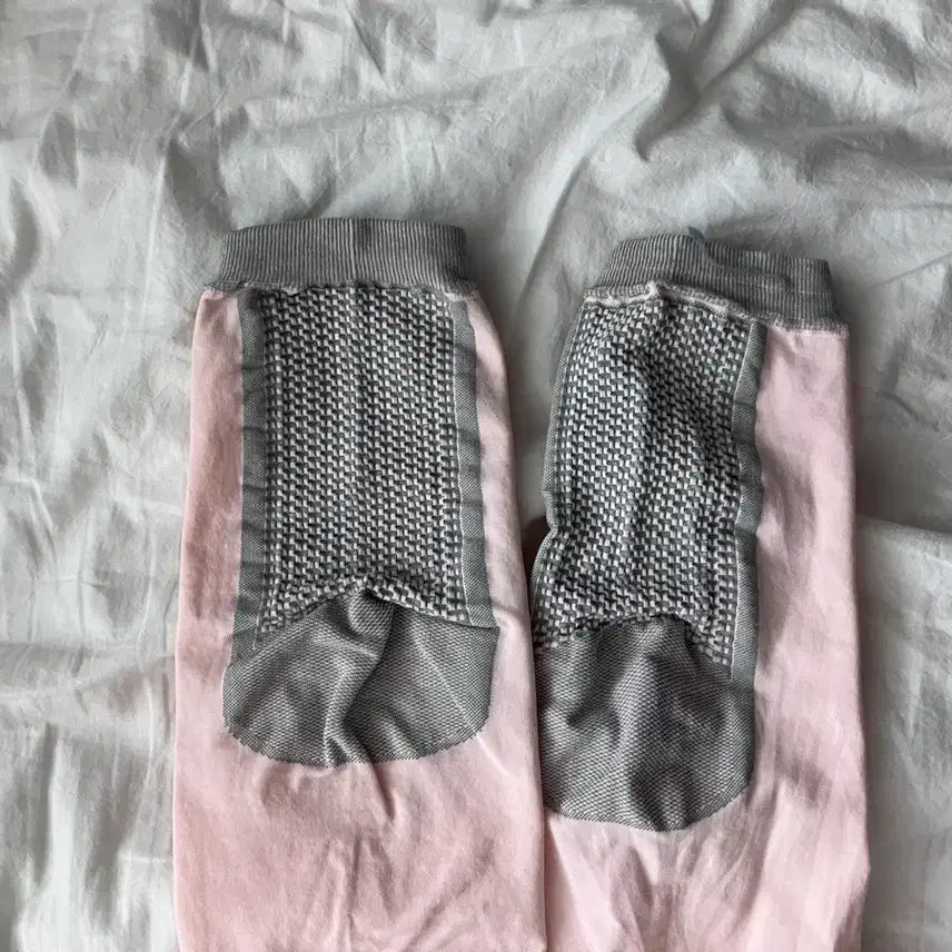 [SOLD OUT] 솔리디아 나이트 압박스타킹 (이염)