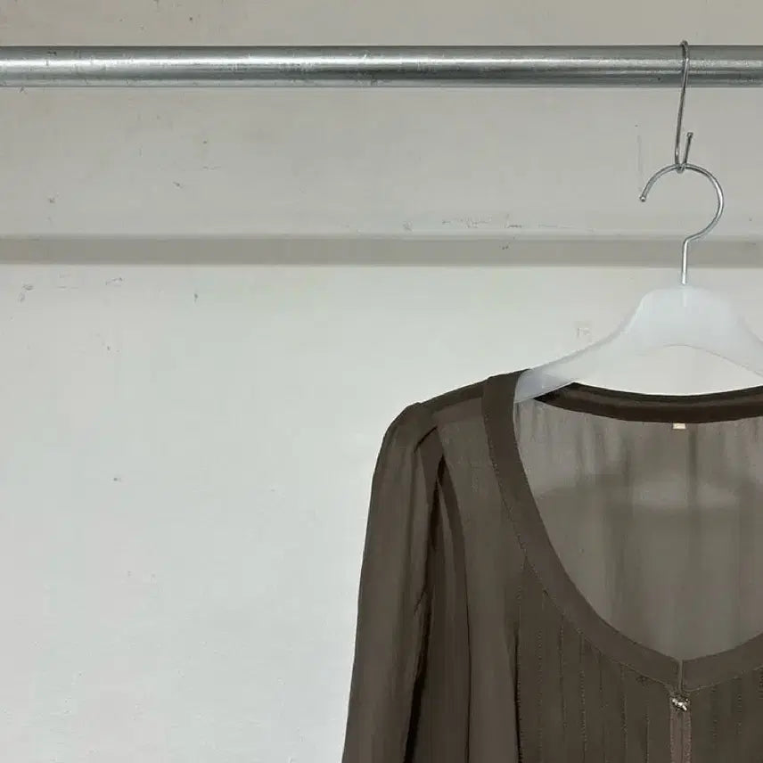 [SOLD OUT] vtg top