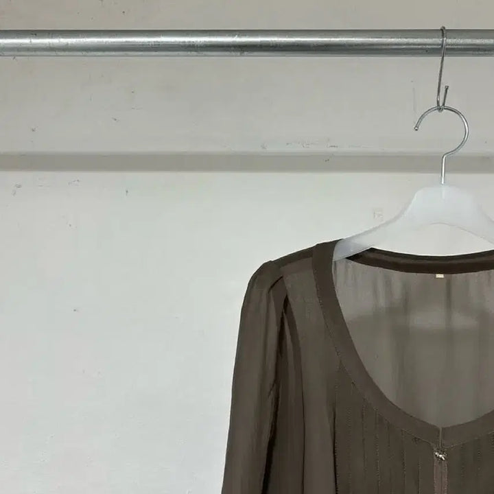 [SOLD OUT] vtg top
