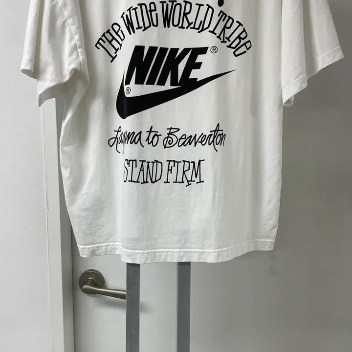 [SOLD OUT] 나이키 스투시 월드투어 반팔 티셔츠 화이트 L
