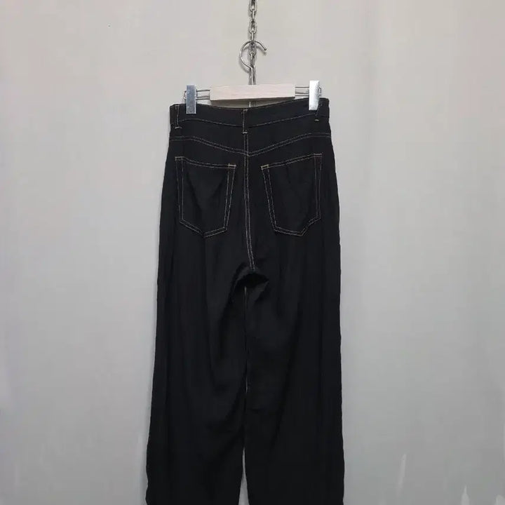 [SOLD OUT] 에잇세컨즈 스티치 와이드 팬츠