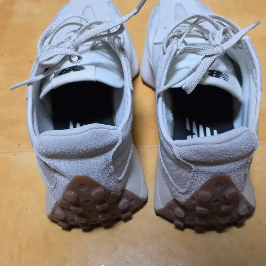 [SOLD OUT] 뉴발란스 327 아이보리 운동화 255